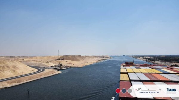 Vessel-Touched-Bottom-in-Suez-Canal-Incident.